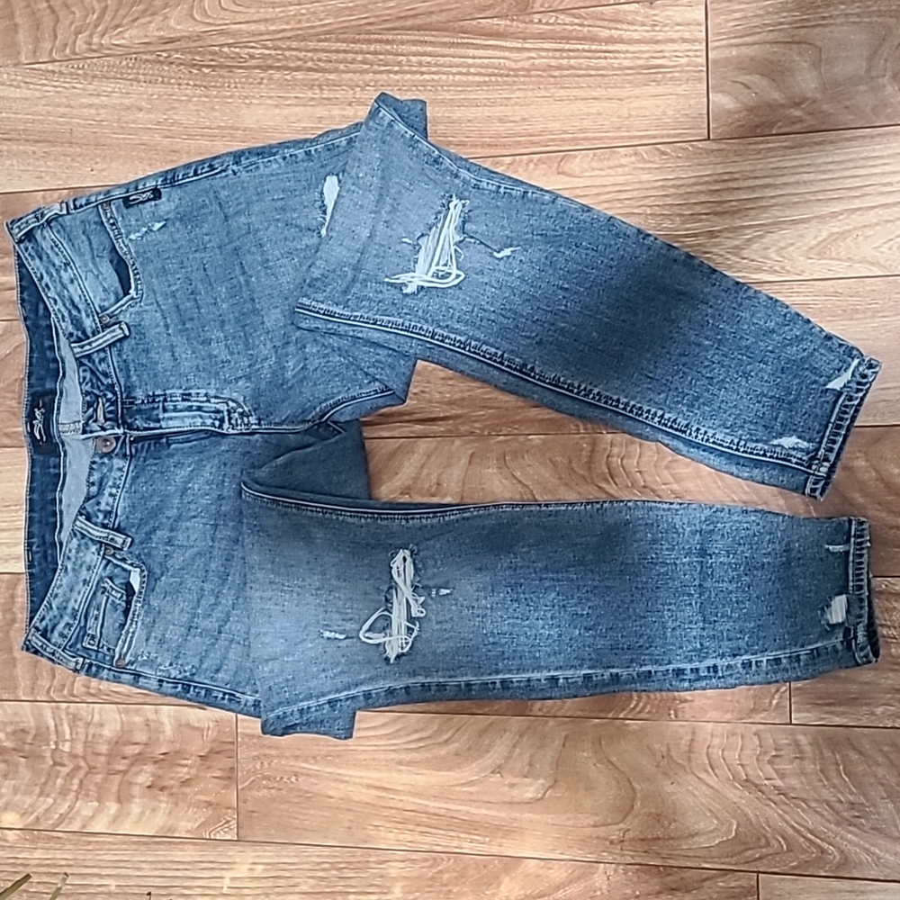 ❤️SALE ENDS TODAY❤️Womens Distressed Silver Jeans (W33/31)
